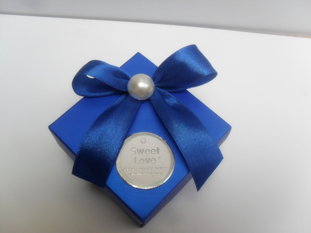 藍(lán)色包裝盒圖片-廣州駿業(yè)包裝實(shí)業(yè)有限公司 藍(lán)色包裝盒圖片