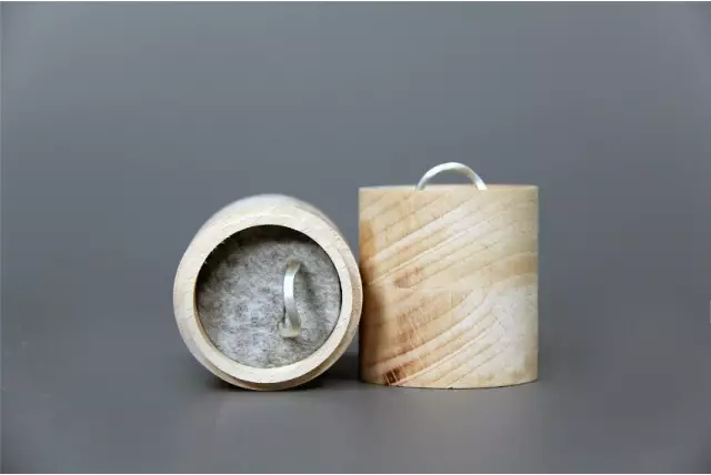 極簡(jiǎn)首飾盒設(shè)計(jì)-廣州駿業(yè)包裝實(shí)業(yè)有限公司 極簡(jiǎn)首飾盒設(shè)計(jì)